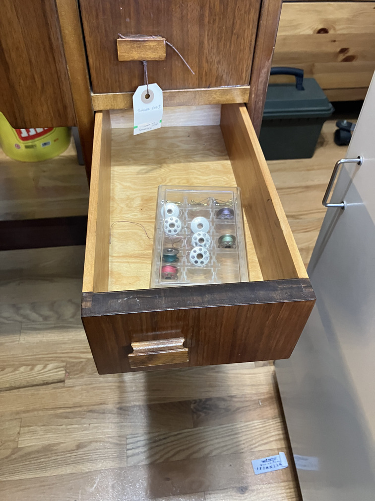 Drawer with bobbins